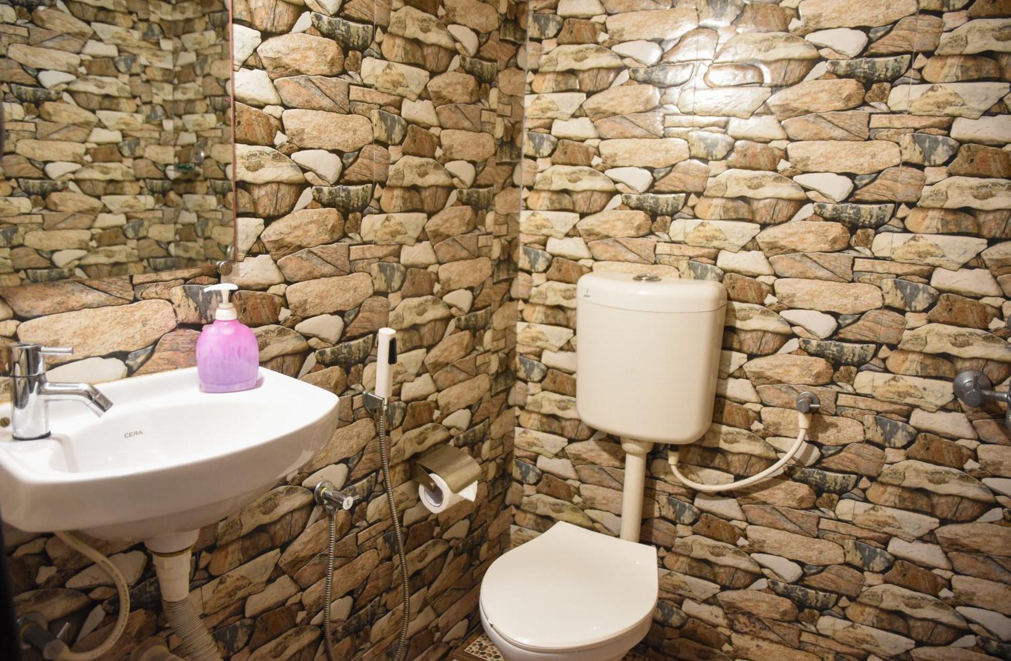 Valerys Nest Bogmalo - Private Villa Near The Beach And Dabolim Airport Kültér fotó